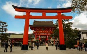 Fushimi-Inari-Taisha-Main_Torii_Romon